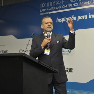 Isaac Edington ministra palestra