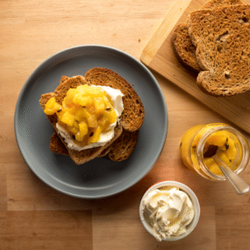 Receita Wickbold: Bruschetta de Frutas Amarelas é opção de entrada para Dia dos Namorados