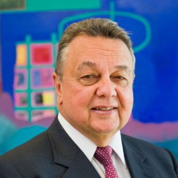 Instituto de Engenharia confere a Roberto Rodrigues o título de Eminente Engenheiro do Ano 2018