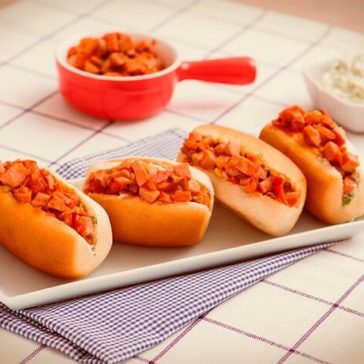 Seven Boys apresenta receita de cachorro quente especial