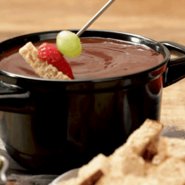 Receita de inverno: Wickbold apresenta fondue de chocolate 