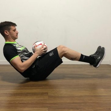 Exercícios com bola para turbinar o treino em casa