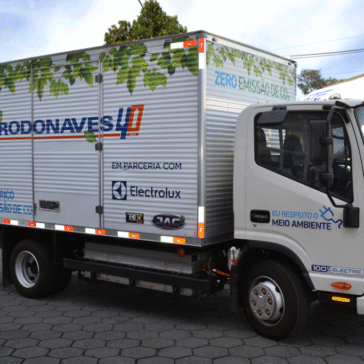 RTE Rodonaves realiza teste de caminhão 100% elétrico para entregas