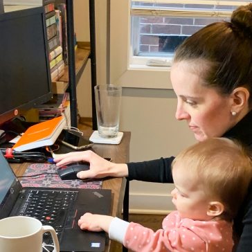 Cerca de 30% das mulheres podem deixar empregos por conta da sobrecarga do trabalho remoto imposto pela pandemia, diz Kearney