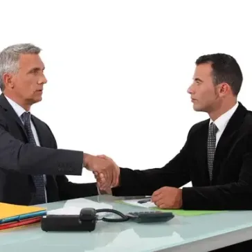 Escola de tecnologia lança solução inovadora para a contratação de profissionais juniores