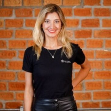 Cannes Lions 2023: Monique Lima, CEO da Mimo Live Sales, participa de lançamento de livro sobre empoderamento feminino