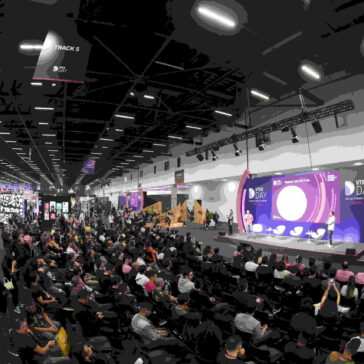 Astronauta brasileira e profissional referência global em  marketing compartilham suas experiências com o público do  VTEX DAY 2024