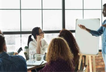 [PODCAST] Liderança comunicadora: o pulo do gato na gestão