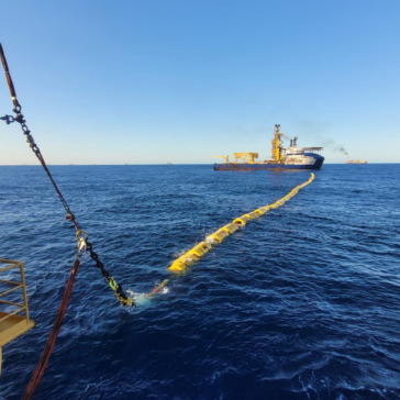 Parceria entre embarcações da Seagems recolhe linha fragilizada no Campo de Búzios e previne impactos ambientais