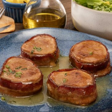 Receita de filé mignon suíno com salada e manga: opção refrescante para o verão