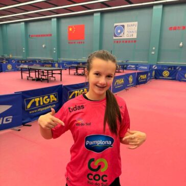 Pamplona Alimentos patrocina Santa Catarina Clube e atleta de tênis de mesa Mahaylla Sardá