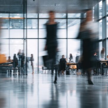 55,7% deixariam o emprego se empresa aumentar dias presenciais, aponta pesquisa da EDC Group