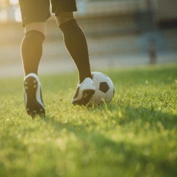 Vini Jr. supera Neymar e assume liderança em ranking de influência digital do futebol brasileiro